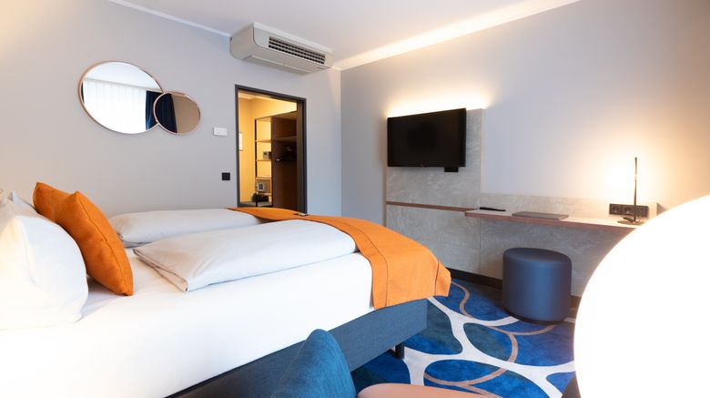 <b>Holiday Inn - the niu Stream Monchenglad Room</b>. Images powered by <a href="https://www.leonardoworldwide.com/" title="Leonardo Worldwide" target="_blank">Leonardo</a>.