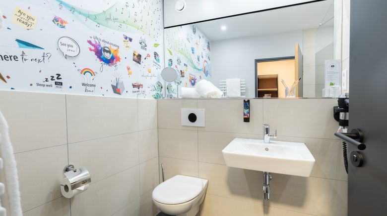 <b>Holiday Inn - the niu Stream Monchenglad Room</b>. Images powered by <a href="https://www.leonardoworldwide.com/" title="Leonardo Worldwide" target="_blank">Leonardo</a>.