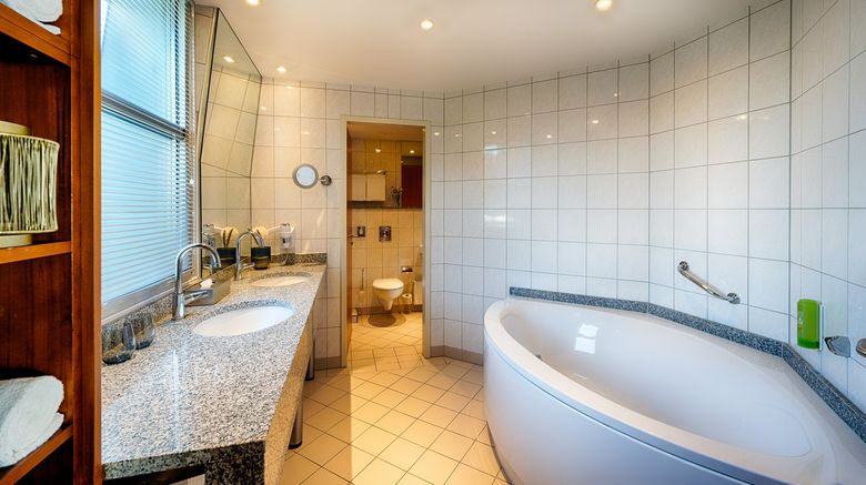 <b>Welcome Parkhotel Bochum Room</b>. Images powered by <a href="https://www.leonardoworldwide.com/" title="Leonardo Worldwide" target="_blank">Leonardo</a>.
