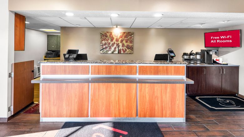<b>Red Roof Inn Indianapolis North Lobby</b>. Images powered by <a href="https://www.leonardoworldwide.com/" title="Leonardo Worldwide" target="_blank">Leonardo</a>.