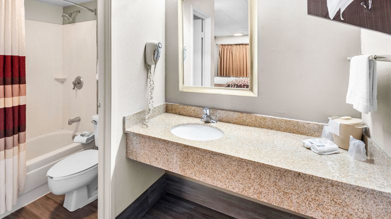 <b>Red Roof Inn Indianapolis North Room</b>. Images powered by <a href="https://www.leonardoworldwide.com/" title="Leonardo Worldwide" target="_blank">Leonardo</a>.