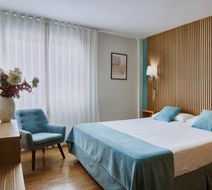 Reyes Catolicos Hotel Room