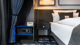 Holiday Inn the niu Square Room