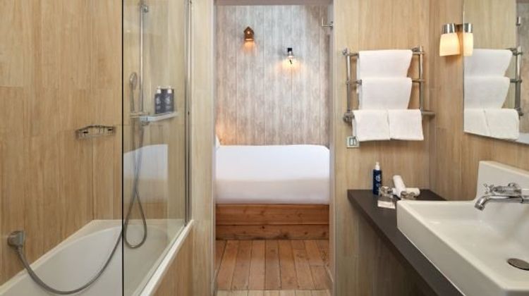 Les Plumes Hotel Paris Room