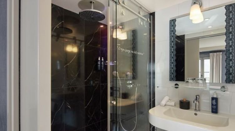 Les Plumes Hotel Paris Room