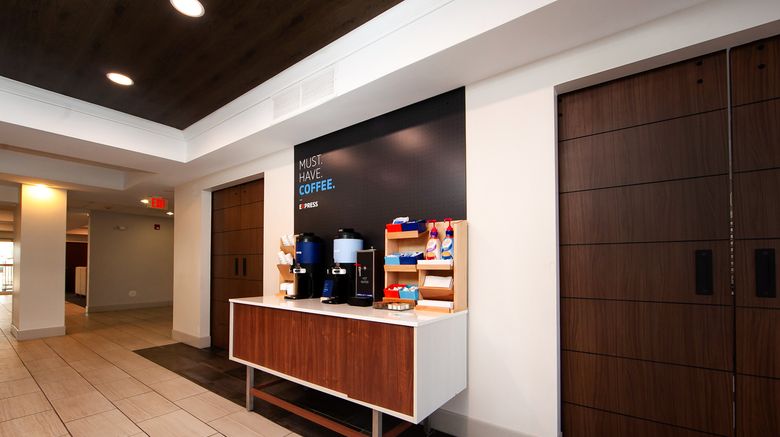 <b>Holiday Inn Express Hotel & Suites Room</b>. Images powered by <a href="https://www.leonardoworldwide.com/" title="Leonardo Worldwide" target="_blank">Leonardo</a>.