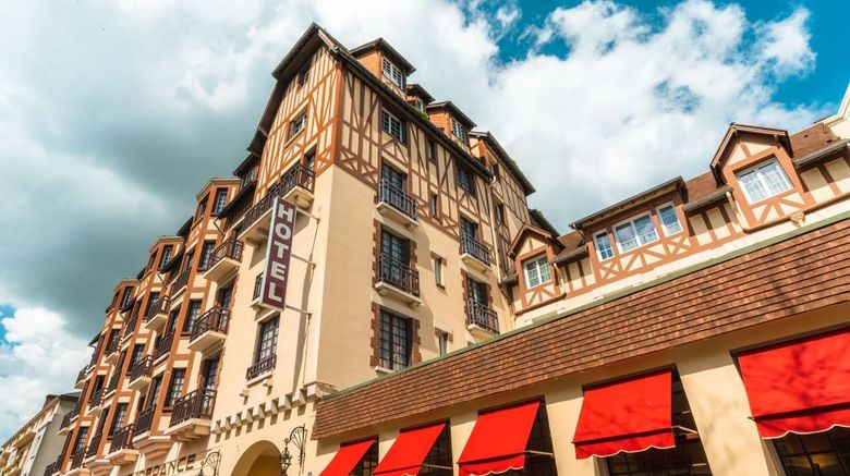 Grand Hotel de lEsperance Exterior. Images powered by <a href="https://www.leonardoworldwide.com" target="_blank" rel="noopener">Leonardo</a>.
