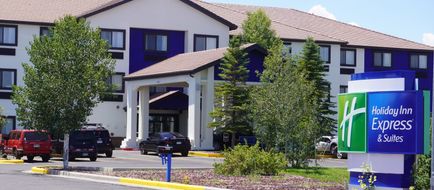 Holiday Inn Express Hotel & Suites Exterior