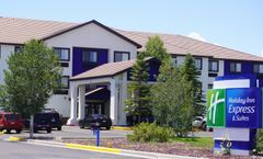 Holiday Inn Express Hotel & Suites