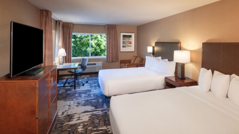 <b>Silver Cloud Inn University Room</b>. Images powered by <a href="https://www.leonardoworldwide.com/" title="Leonardo Worldwide" target="_blank">Leonardo</a>.