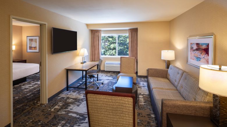 <b>Silver Cloud Inn University Suite</b>. Images powered by <a href="https://www.leonardoworldwide.com/" title="Leonardo Worldwide" target="_blank">Leonardo</a>.