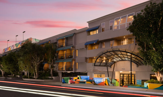 Le Parc at Melrose Exterior