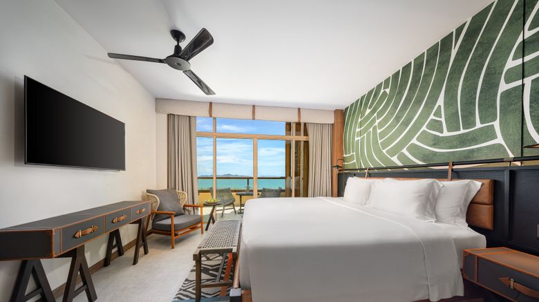 <b>Centara Grand Mirage Beach Resort Suite</b>. Images powered by <a href="https://www.leonardoworldwide.com/" title="Leonardo Worldwide" target="_blank">Leonardo</a>.