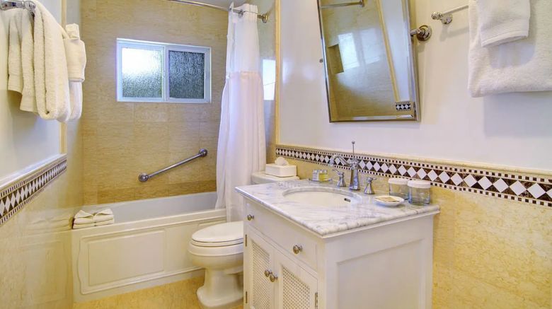 <b>Wayside Inn Room</b>. Images powered by <a href="https://www.leonardoworldwide.com/" title="Leonardo Worldwide" target="_blank">Leonardo</a>.