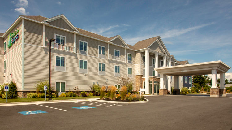 Holiday Inn Express Ogunquit-Kennebunk Exterior