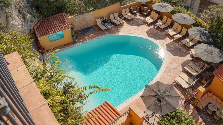 <b>Hotel la Perouse Pool</b>. Images powered by <a href="https://www.leonardoworldwide.com/" title="Leonardo Worldwide" target="_blank">Leonardo</a>.