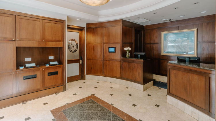 Club Quarters in Boston Lobby