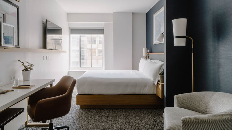 Club Quarters Hotel in Washington, DC Room