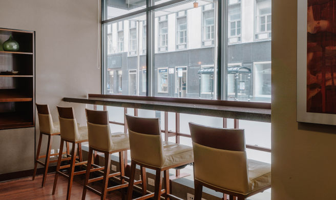 Club Quarters Hotel, Central Loop Lobby