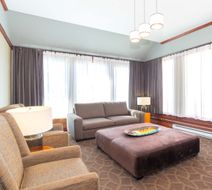 Sandman Inn Terrace Lobby