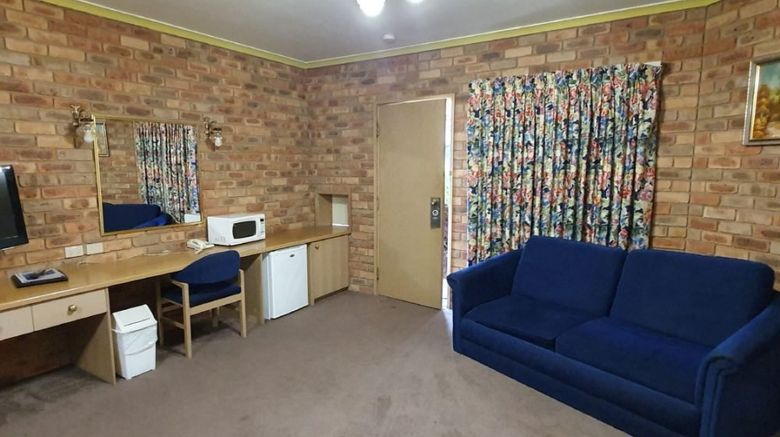 <b>Pines Country Club Motor Inn Room</b>. Images powered by <a href="https://www.leonardoworldwide.com/" title="Leonardo Worldwide" target="_blank">Leonardo</a>.