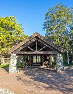 Casia Lodge & Ranch
