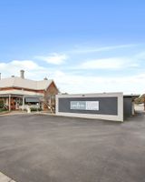 Hamilton Lakeside Motel