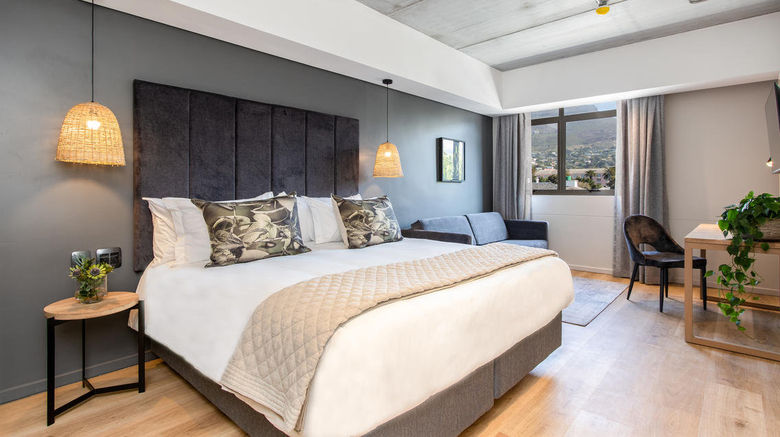 <b>Kloof Street Hotel Suite</b>. Images powered by <a href="https://www.leonardoworldwide.com/" title="Leonardo Worldwide" target="_blank">Leonardo</a>.