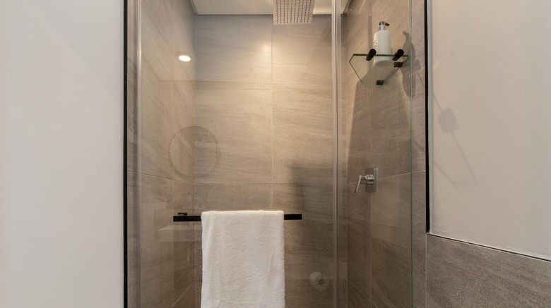 <b>Kloof Street Hotel Room</b>. Images powered by <a href="https://www.leonardoworldwide.com/" title="Leonardo Worldwide" target="_blank">Leonardo</a>.