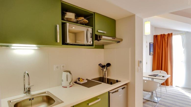 <b>Privilege Appart-Hotel Saint Exupery Room</b>. Images powered by <a href="https://www.leonardoworldwide.com/" title="Leonardo Worldwide" target="_blank">Leonardo</a>.