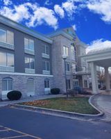 Holiday Inn Express & Suites