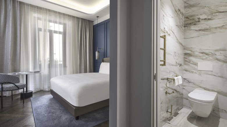 <b>InterContinental Ambasciatori Palace Room</b>. Images powered by <a href="https://www.leonardoworldwide.com/" title="Leonardo Worldwide" target="_blank">Leonardo</a>.