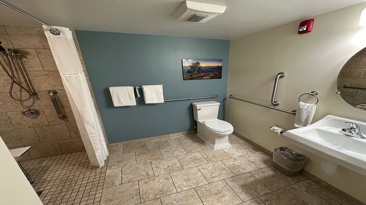 Red Feather Lodge Room