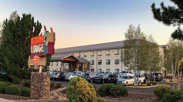 Red Feather Lodge Exterior