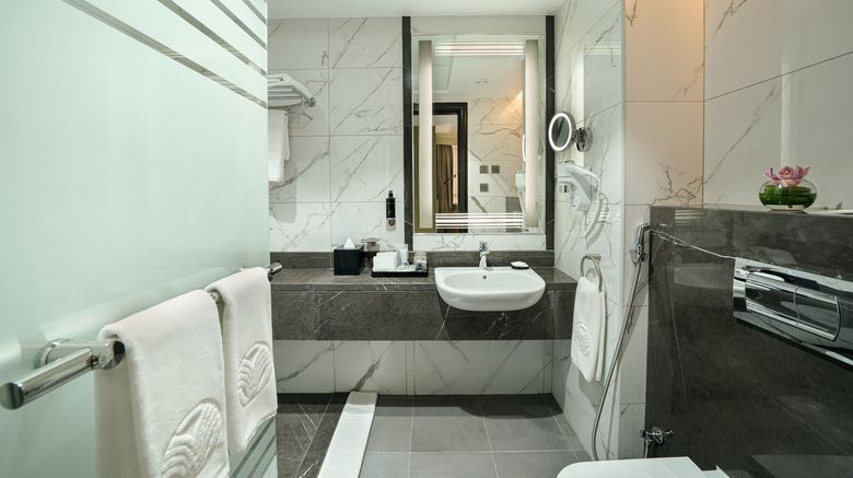 <b>Al Manakha Rotana Madinah Room</b>. Images powered by <a href="https://www.leonardoworldwide.com/" title="Leonardo Worldwide" target="_blank">Leonardo</a>.