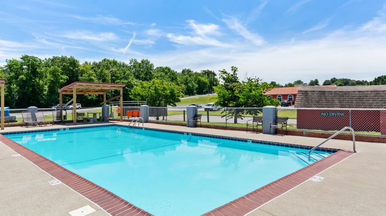 <b>Red Roof Inn Berea Pool</b>. Images powered by <a href="https://www.leonardoworldwide.com/" title="Leonardo Worldwide" target="_blank">Leonardo</a>.