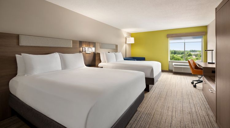 Holiday Inn Express Hotel & Suites Room