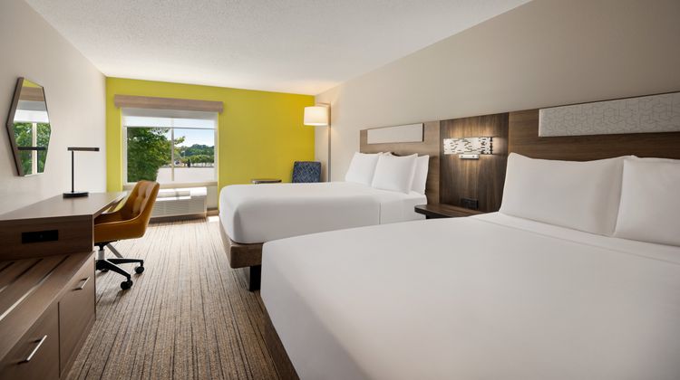Holiday Inn Express Hotel & Suites Room