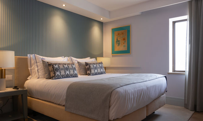 VIP Executive Marques Aparthotel Room