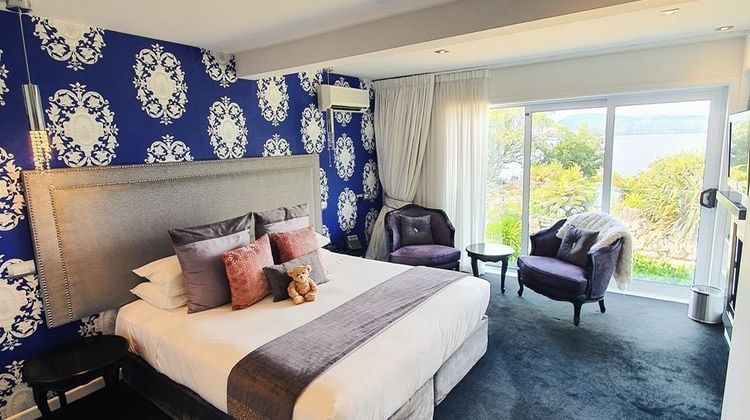 Black Swan Lakeside Boutique Hotel Room