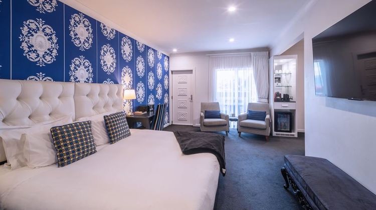 Black Swan Lakeside Boutique Hotel Room