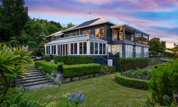 Black Swan Lakeside Boutique Hotel