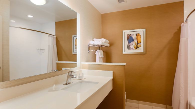 <b>Fairfield Inn & Suites Alexandria Room</b>. Images powered by <a href="https://www.leonardoworldwide.com/" title="Leonardo Worldwide" target="_blank">Leonardo</a>.