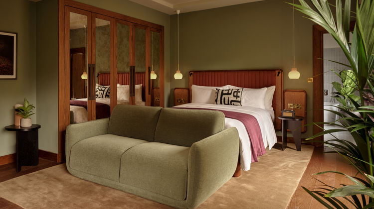Sir Devonshire Square Suite