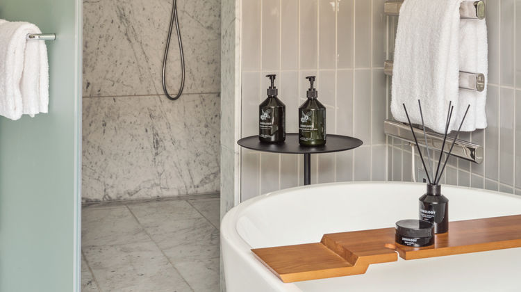 Sir Devonshire Square Room
