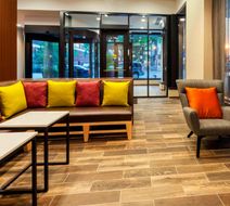 Fairfield Inn & Stes Dwntown/River North Exterior