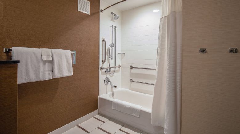 <b>Fairfield Inn & Stes Dwntown/River North Room</b>. Images powered by <a href="https://www.leonardoworldwide.com/" title="Leonardo Worldwide" target="_blank">Leonardo</a>.