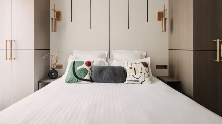 <b>Bridgestreet Champs Elysees Apts Room</b>. Images powered by <a href="https://www.leonardoworldwide.com/" title="Leonardo Worldwide" target="_blank">Leonardo</a>.
