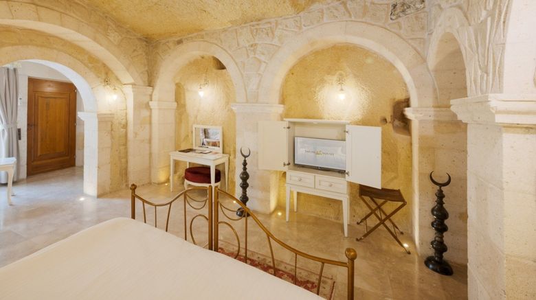 <b>Tafoni Cave Hotel Room</b>. Images powered by <a href="https://www.leonardoworldwide.com/" title="Leonardo Worldwide" target="_blank">Leonardo</a>.