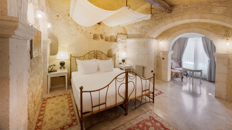 <b>Tafoni Cave Hotel Suite</b>. Images powered by <a href="https://www.leonardoworldwide.com/" title="Leonardo Worldwide" target="_blank">Leonardo</a>.